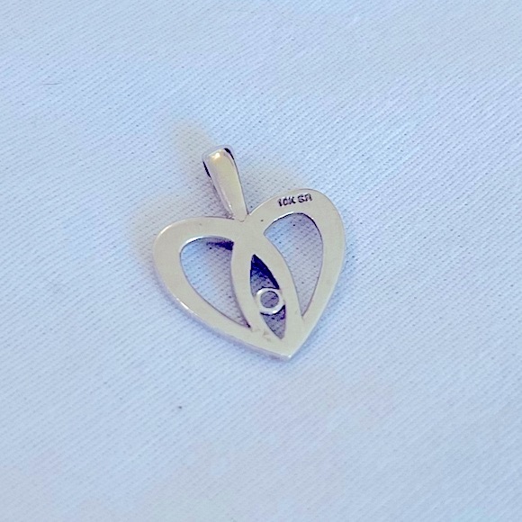 10K White Gold Celtic Heart Pendant - Picture 4 of 5